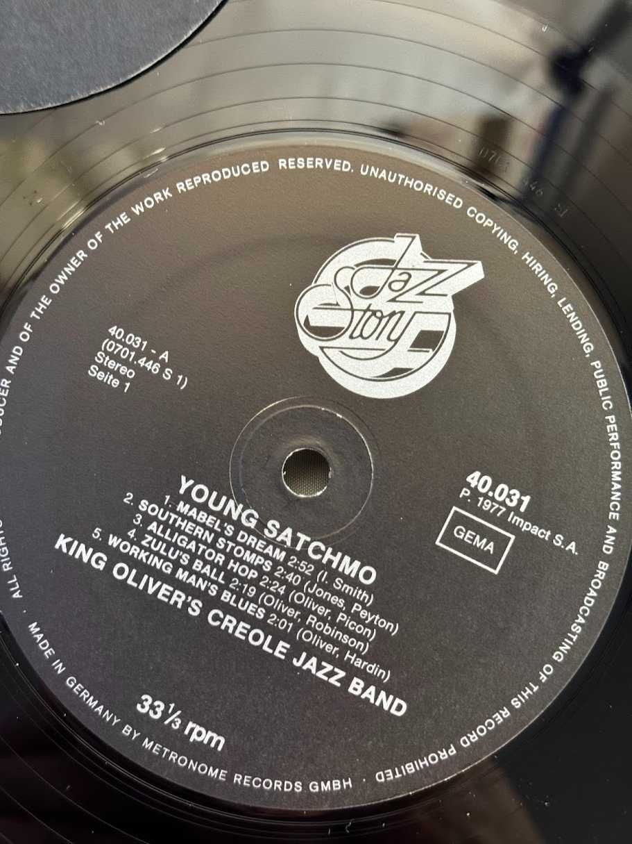Louis Armstrong – Young Satchmo with King Oliver's Creole Jazz Band