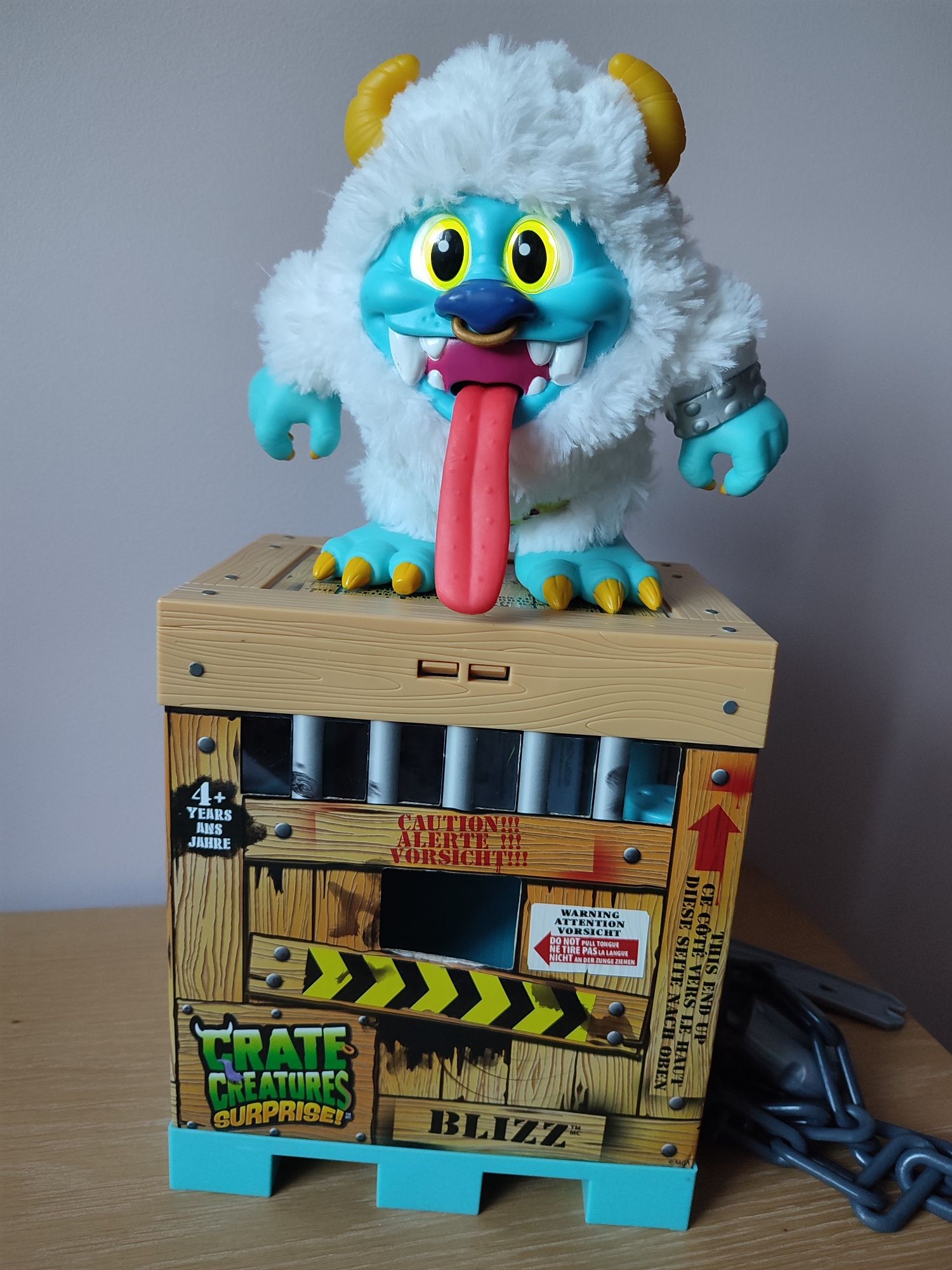Crate Creatures Surprise Stworek Blizz