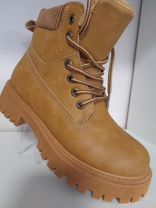 Взуття зима .жіноче,