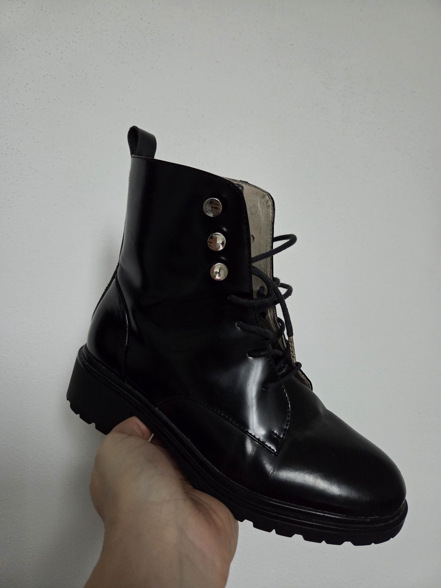 Glany lakierki wysokie Flowcy r.34