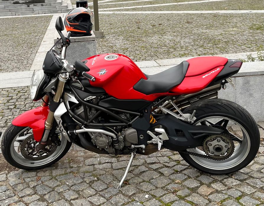 MV agusta brutale 910