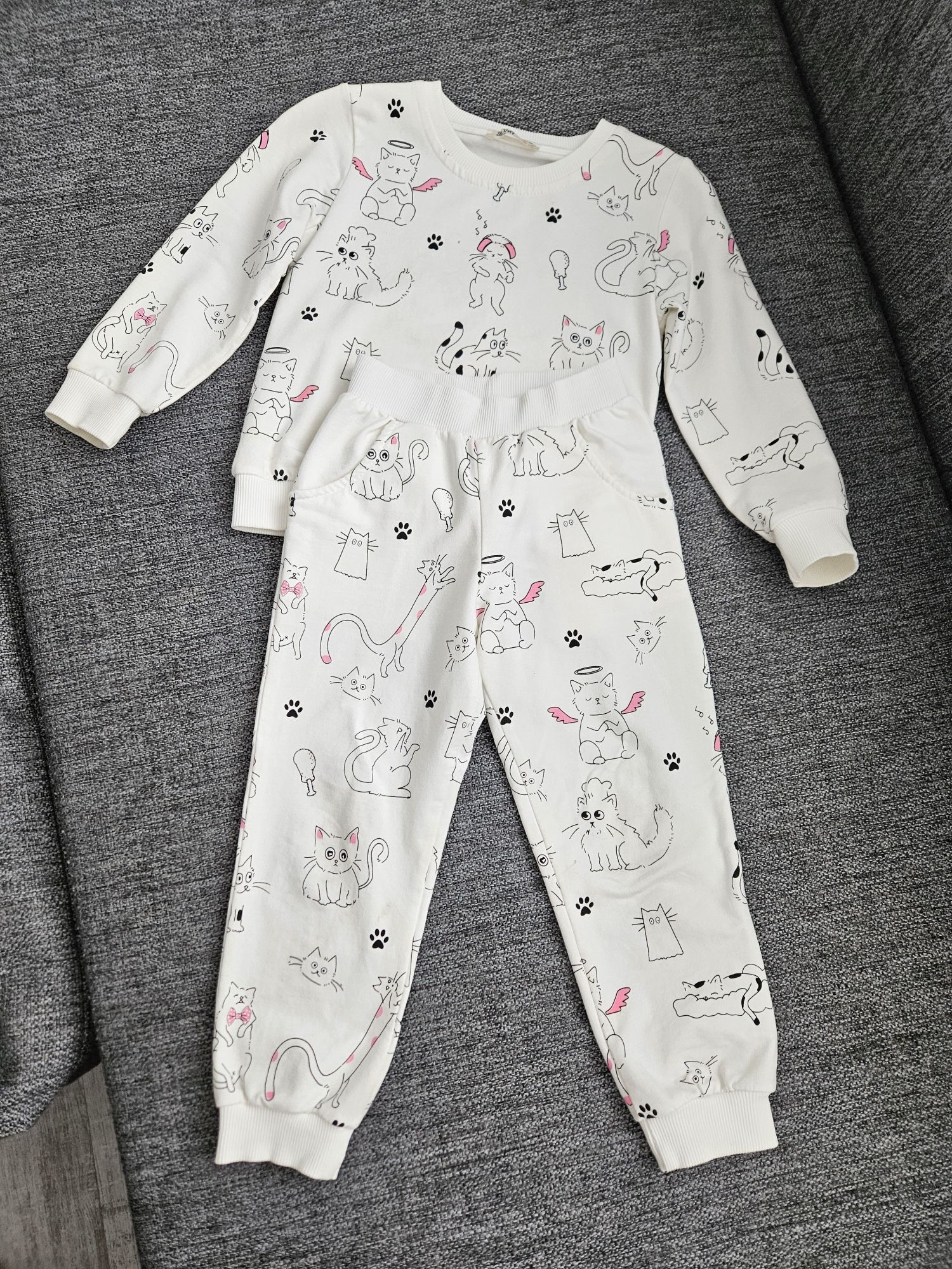 Komplet spodnie bluza kamizelka 110-116