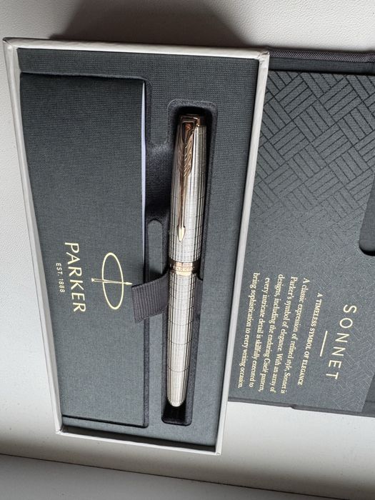Як Нова Срібна пірьєва ручка з золотим пером PARKER SONNET 17 Silver