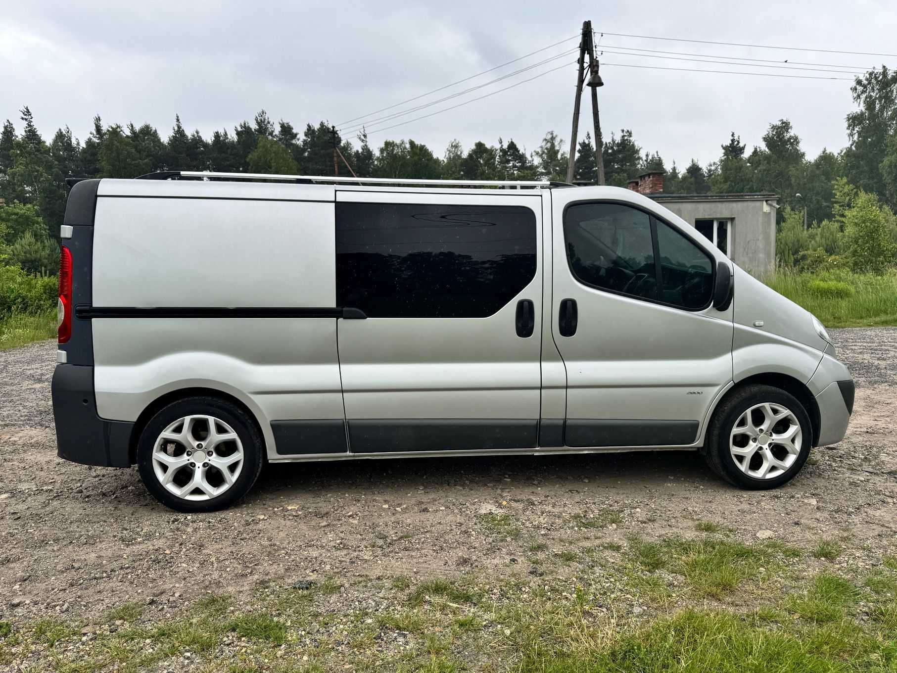 Opel Vivaro  Opel Vivaro Kamper stan bardzo dobry