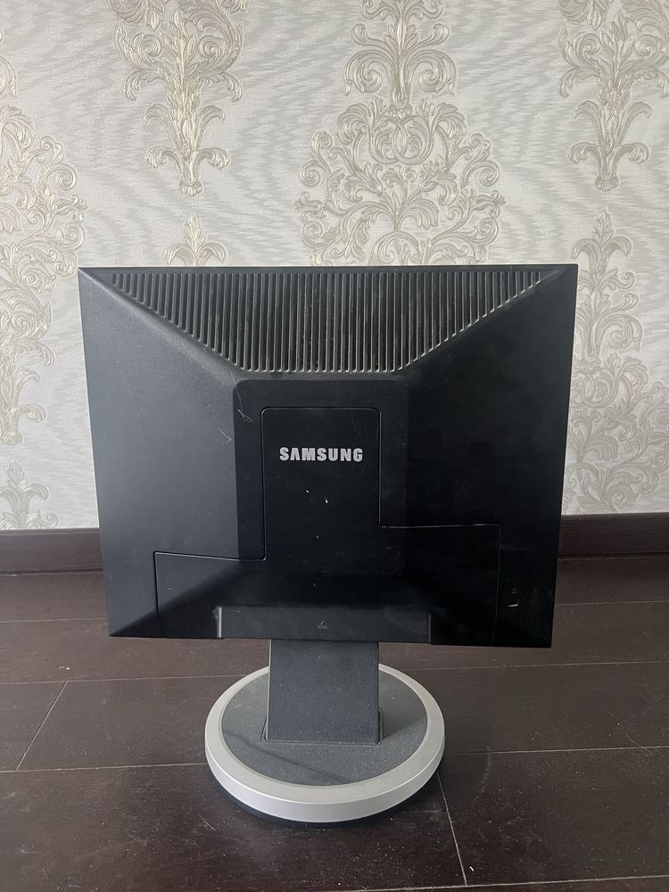 Монитор samsung Synk Master 940n