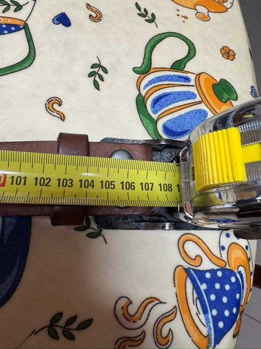 Cinto de Couro c/ relevo Buffalo Skull (108cm)