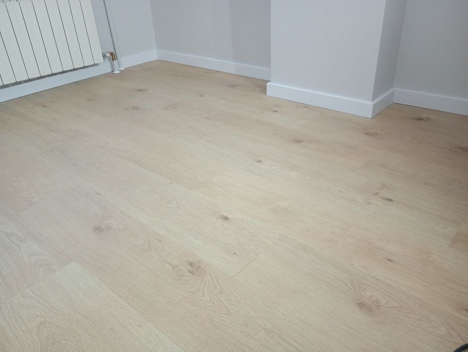 Montaż paneli podłogowych