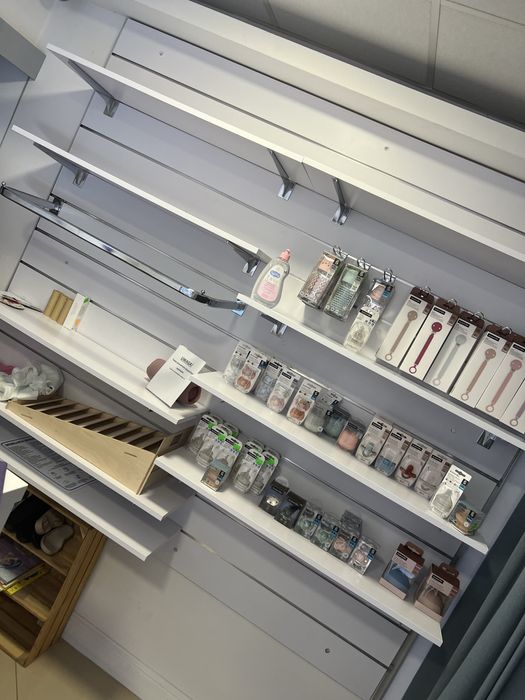 Spacewall system, półki sklepowe, wieszaki sklepowe