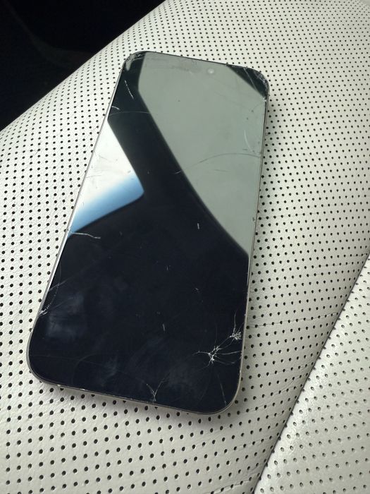 Продаю iPhone 16 Pro Max 256GB eSIM Natural Titanium