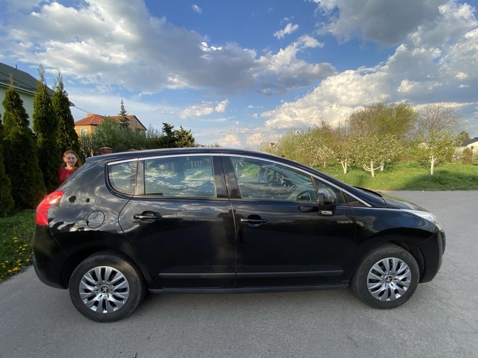 Продам власне сімейне авто Peugeot 3008