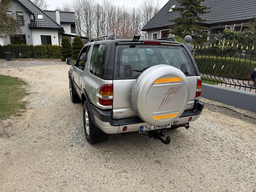 Opel Frontera 2.2d 2000r 3 drzwi automat 4x4