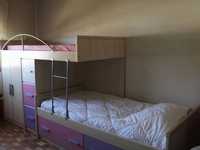 Beliche c/ 2 camas, armário, colchões e estante