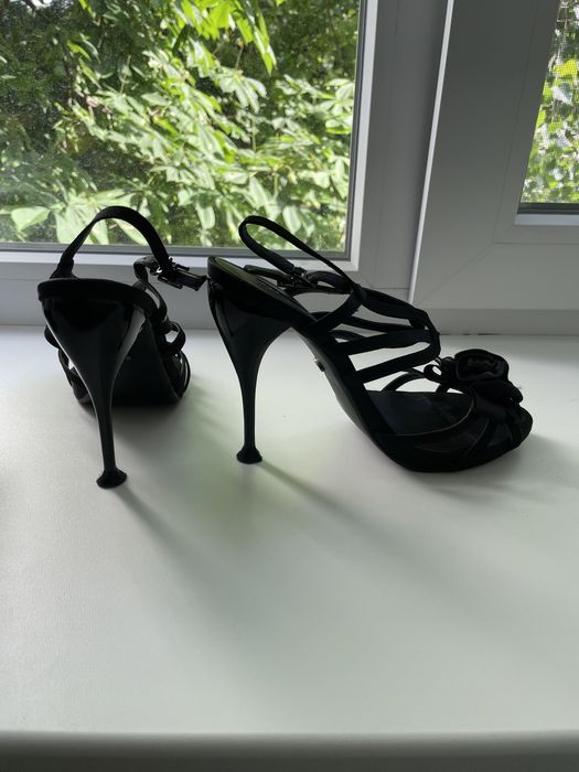 Шикарные черные туфли босоножки 37 размер