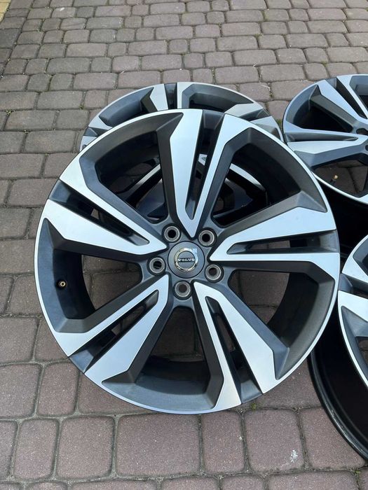 Oryginalne alufelgi Volvo 5x108 19 XC60 XC40 V60 V90 Bicolor R-Design