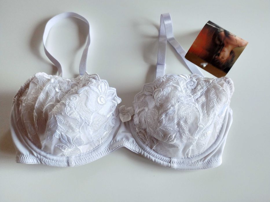 biały biustonosz 70C