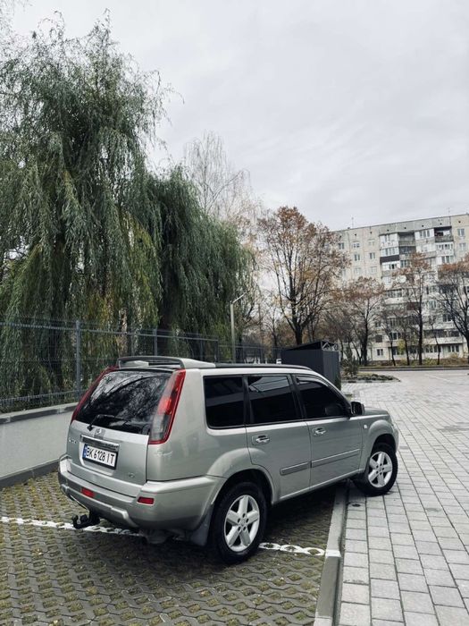 Nissan X-Trail 2006 рік 2.2 дизель механіка 6-ступка