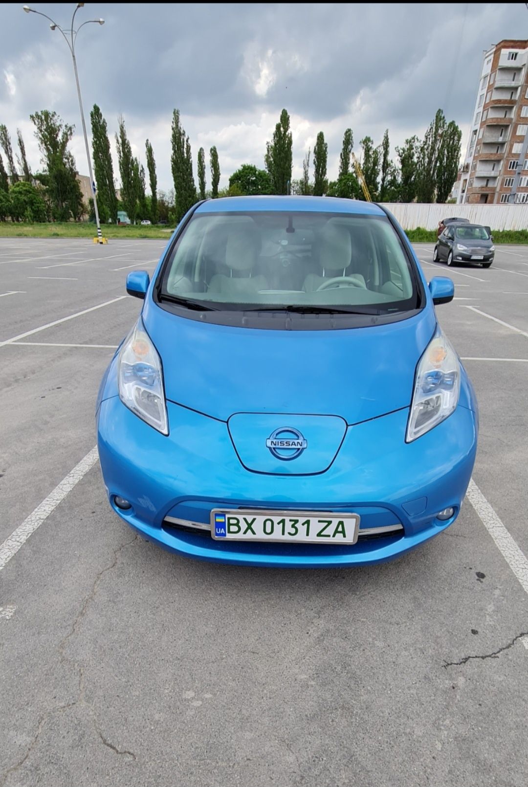 Продам Nissan leaf