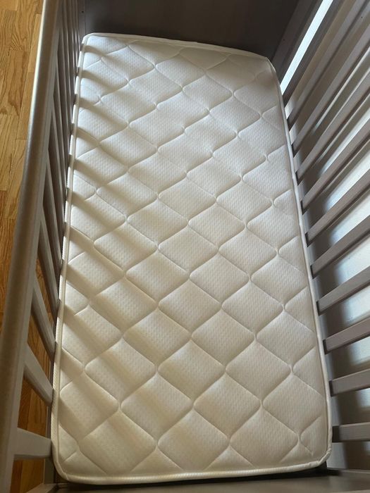Berço de bébé - IKEA Sundvik - 60 x 120 cm + colchao - como novo