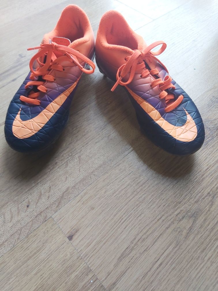 Korki Nike Hypervenom Phelon r.33.5