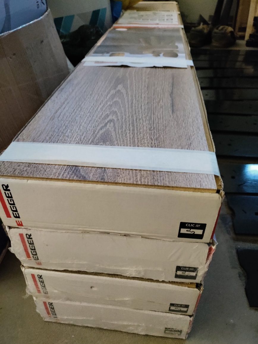Panele laminowane EGGER EPL190 FC dąb MELBA naturalny AC4/8MM 3 paczki