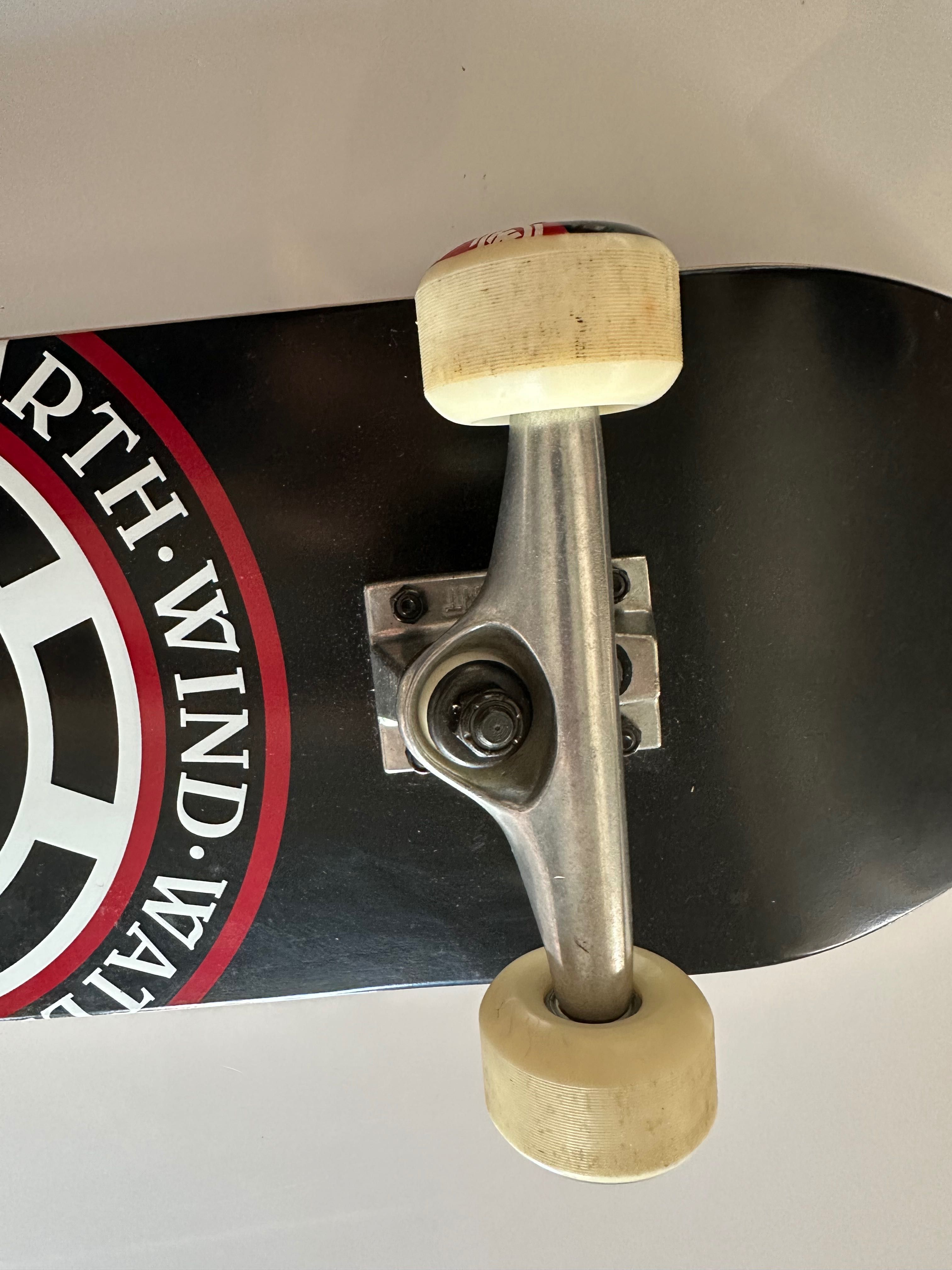 Skate Element 8 Seal