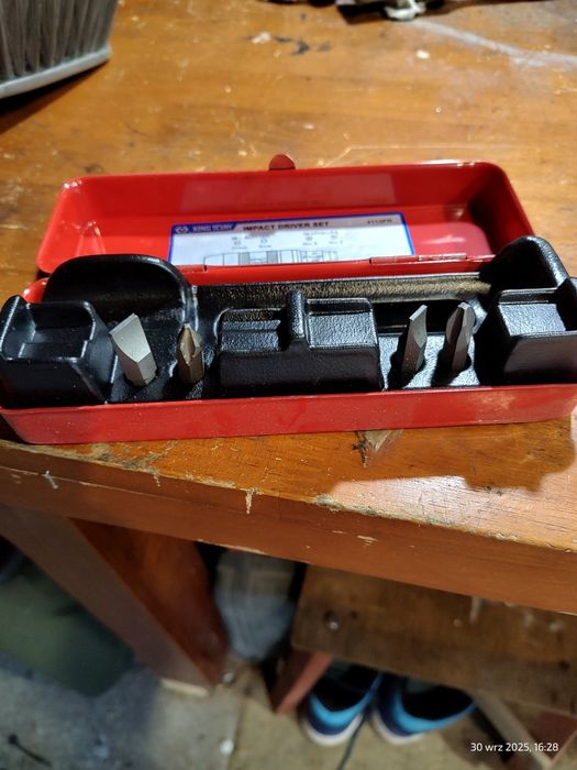 Wkrętak udarowy z bitam, 4112FRKing Tony