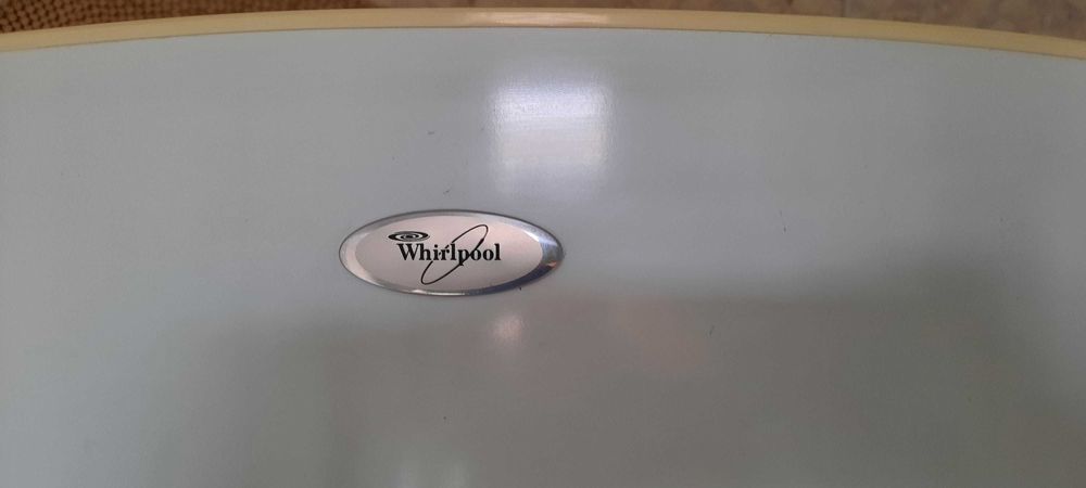 Холодильник Whirlpool
