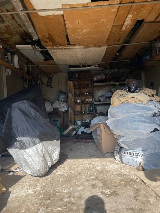 Гараж, металевий