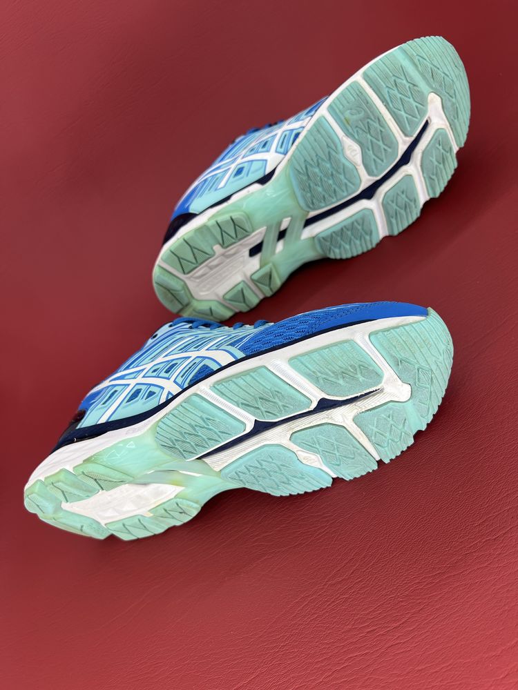 Кросівки 39,5р.25см. Asics Gel GT-2000