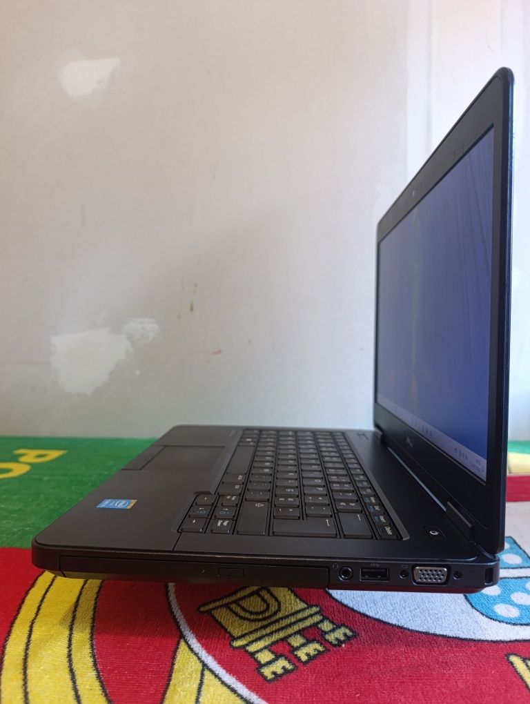 Dell Latitude E5440 (i5-4210U - 8GB RAM - 256GB SSD)