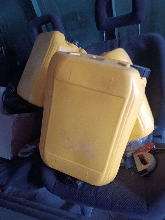 Канистра 20л после солярки, 16 штук