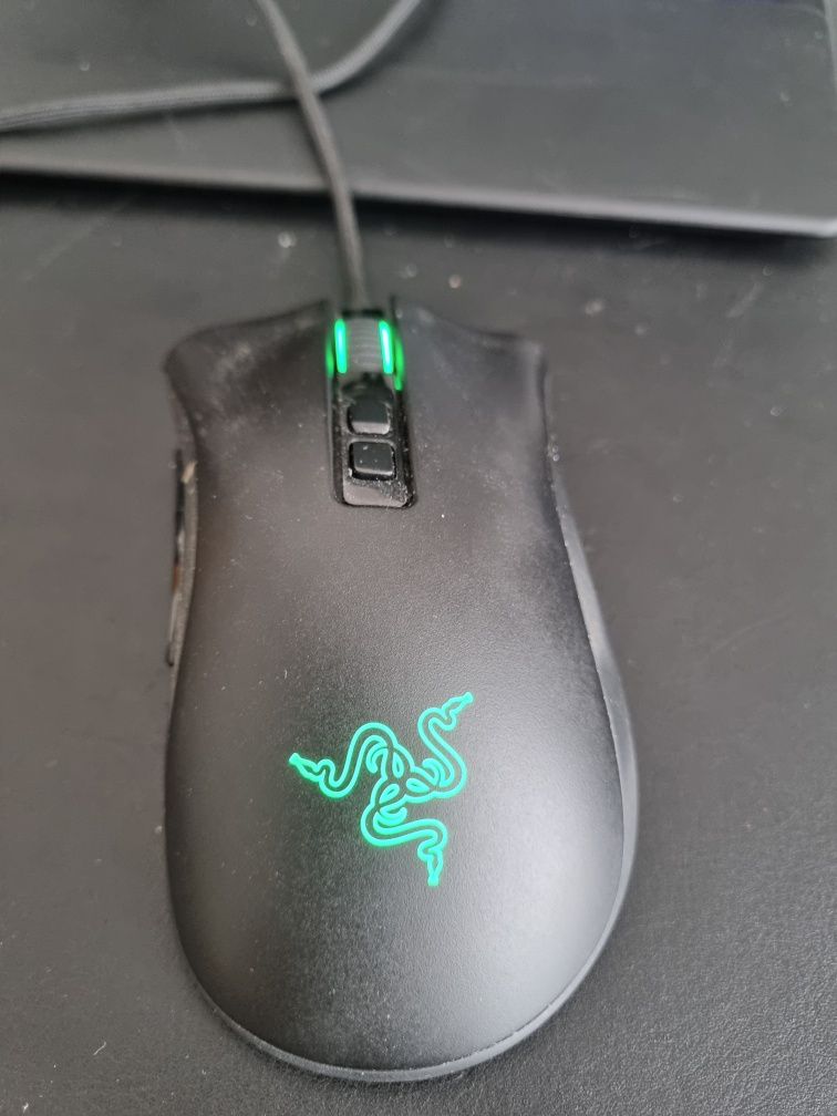 Rato Óptico Razer DeathAdder v2 preto