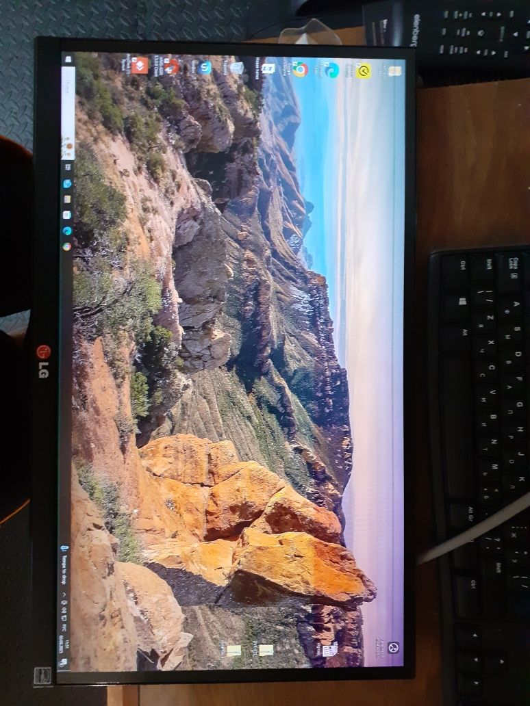 Монитор LG 22mp65hq-p