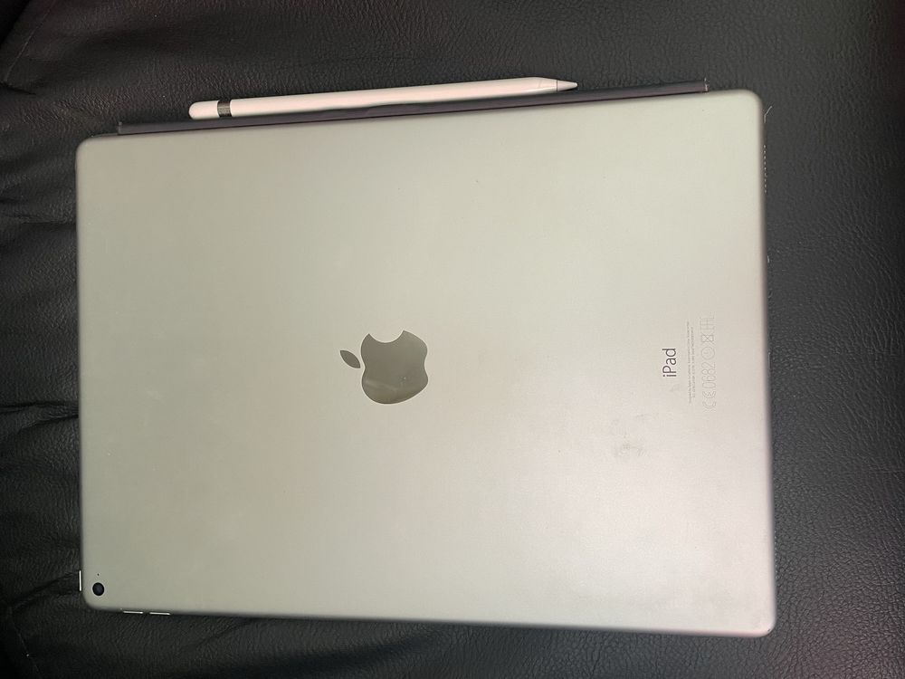 Ipad Pro 12.9 polegadas 128GB + Apple pencil + Magic Keyboard