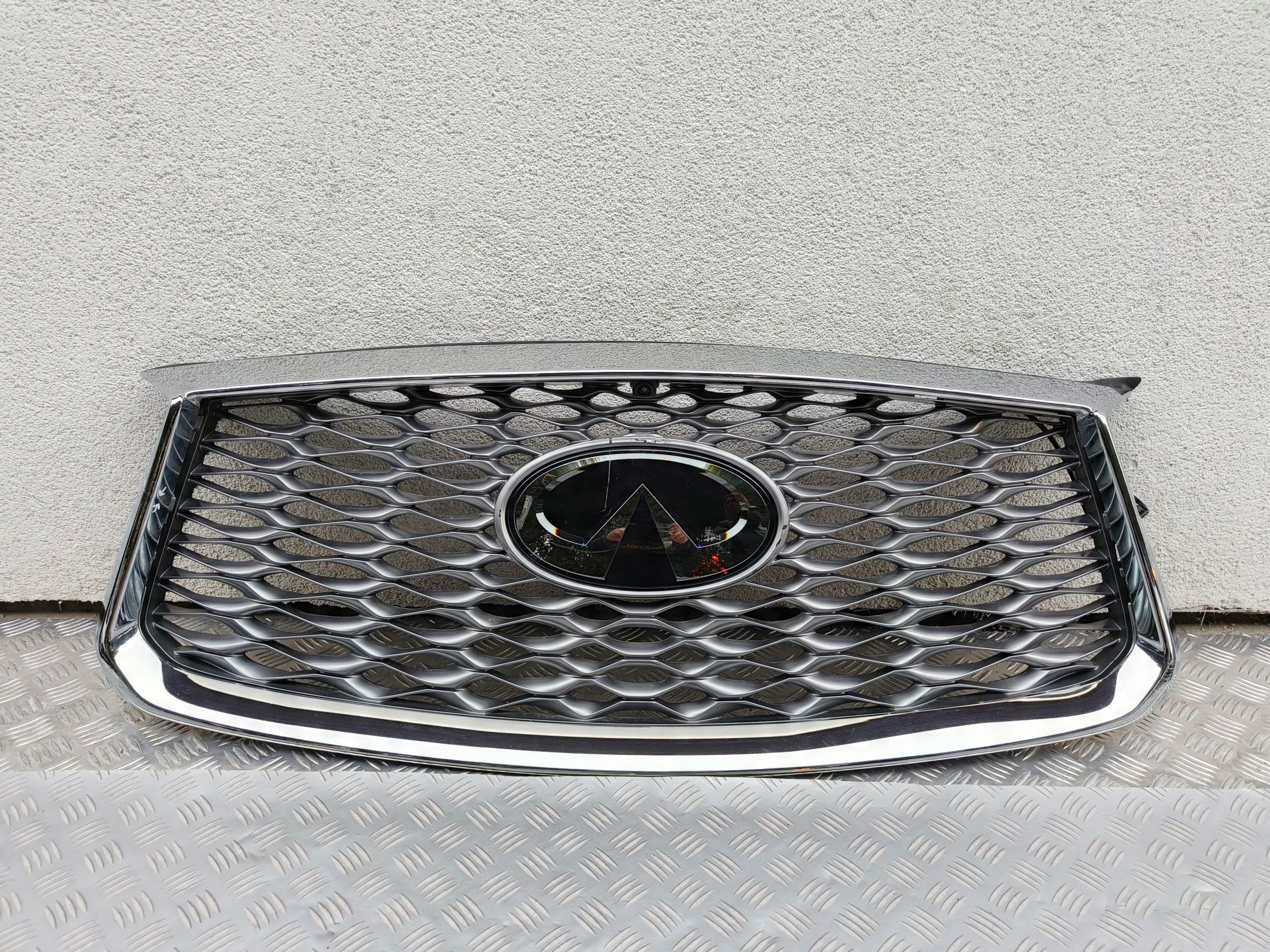 Infiniti 2024 Grill Atrapa przód Znaczek Kamera Usa