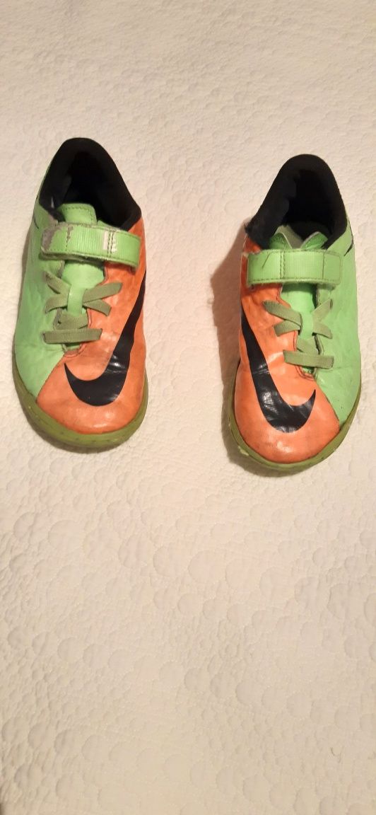 Nike Hypervenom Verdes e Laranja  - Tamanho 34