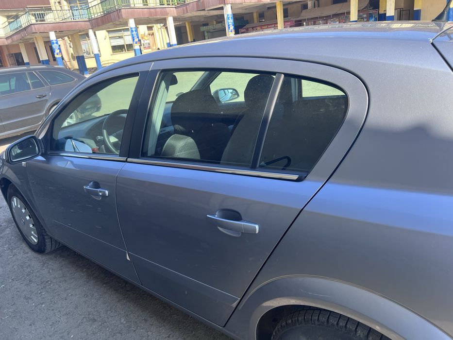 Авто Опель Астра