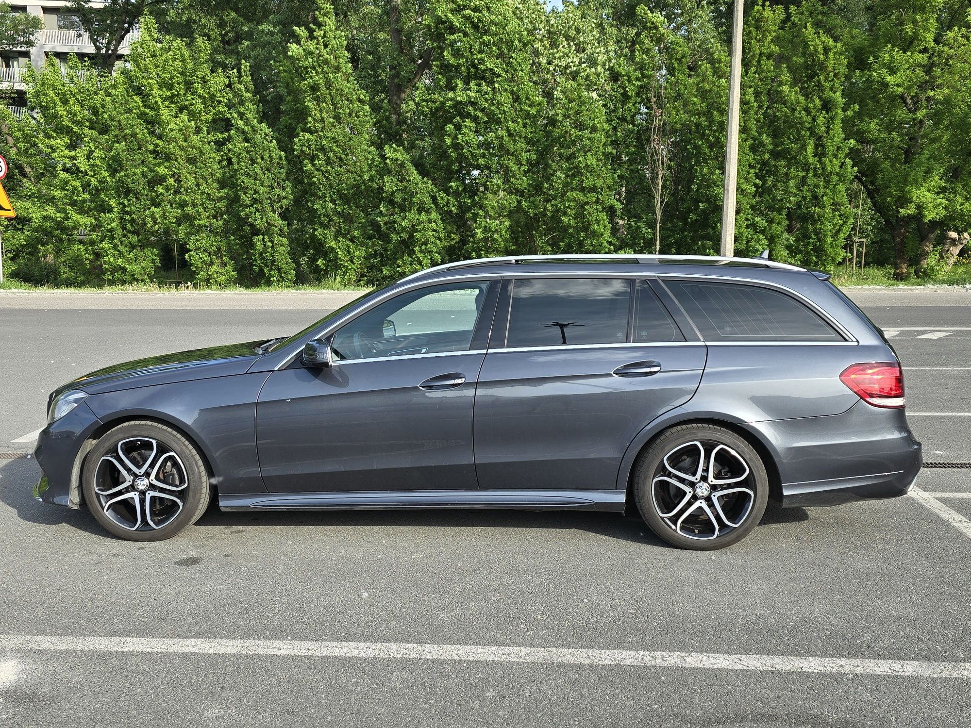 Mercedes E350 4matic Avantgarde W212 lift Kombi AMG pakiet