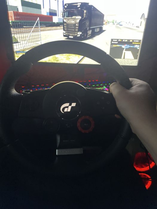 руль Logitech Driving force gt