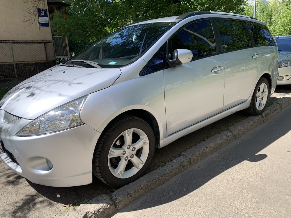 Мітсубісі грандіс