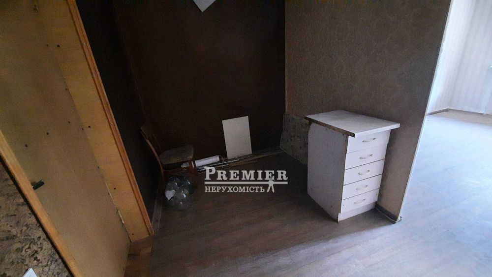 У продажу кімната у комунальній квартирі 18.4 кв.м.