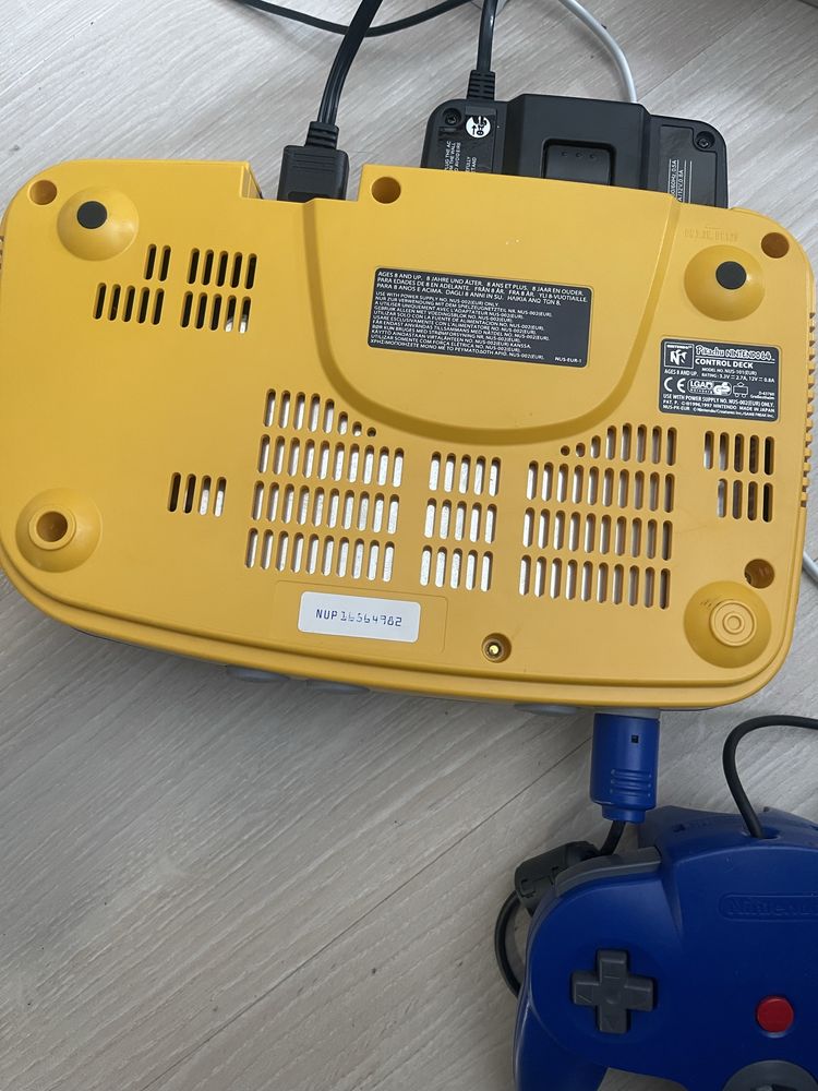 Nintendo 64 pikachu edition приставка PAL регион