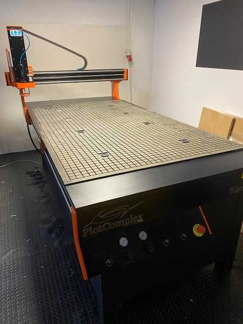 Ploter oscylacyjny CNC BlackCut