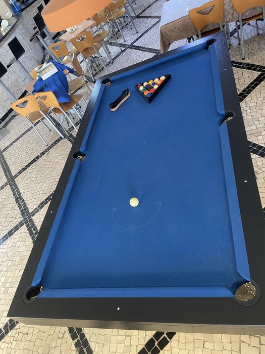 Bilhar Snooker preto linha moderna