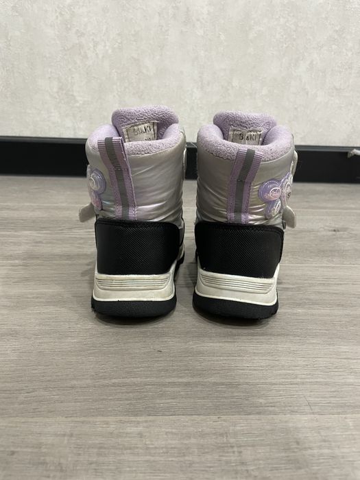 Зимові чобітки для дівчинки р.25 (16 см)