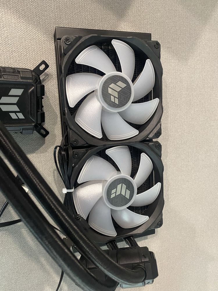 Водяна система охолодження Asus TUF Gaming LC II 240 ARGB