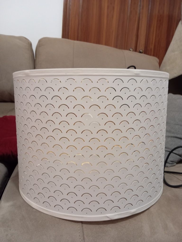 Candeeiro Ikea + cabo + lâmpada smart Xiaomi