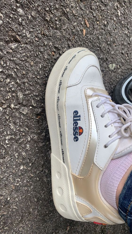 Vendo tenis como novos