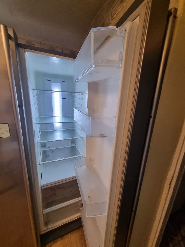Lodówka SAMSUNG super stan