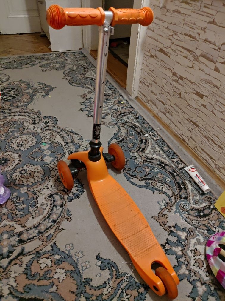 Самокат iTrike Scooter